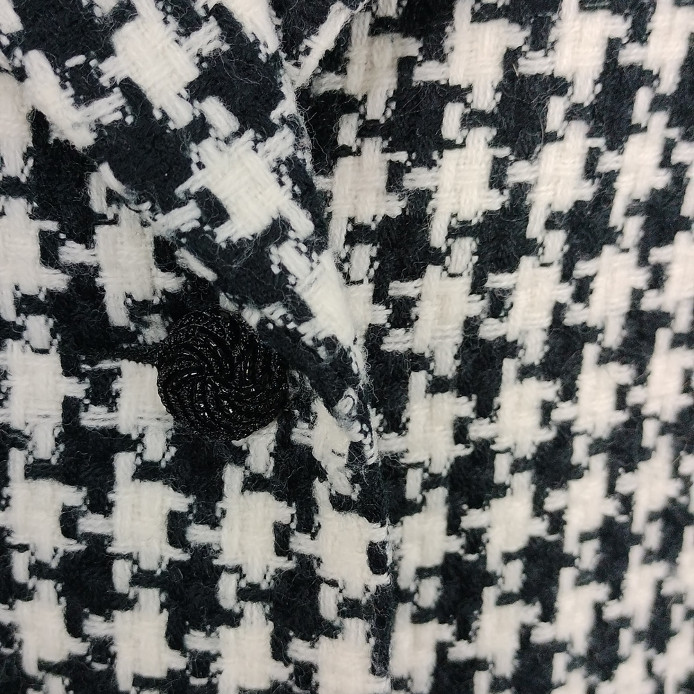 Avenue Houndstooth Blazer - Picture 4 of 8
